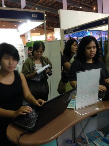 Suasana Booth Travelio di Indonesia Travel Fair 2015 (13)