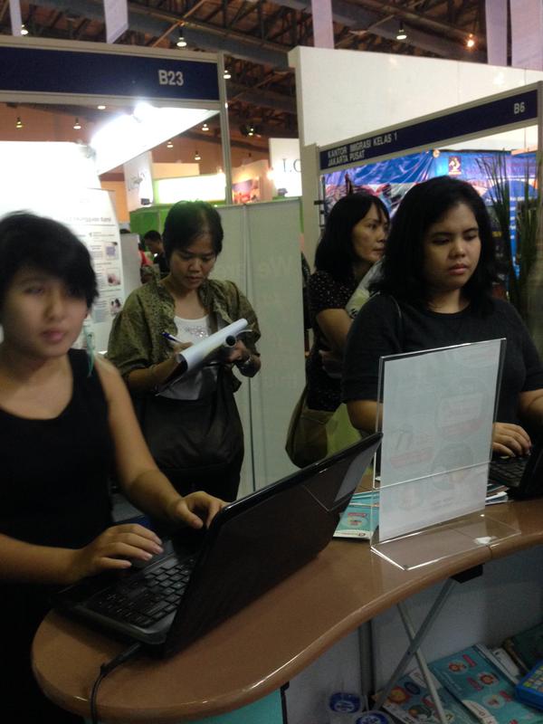 Suasana Booth Travelio di Indonesia Travel Fair 2015 (13)