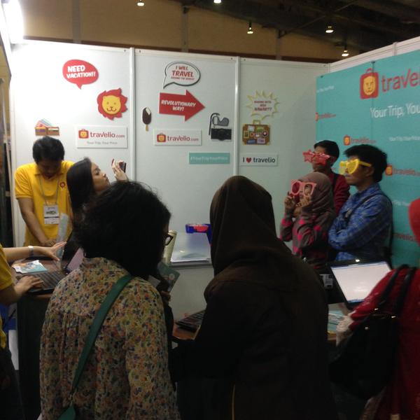 Suasana Booth Travelio di Indonesia Travel Fair 2015 (7)
