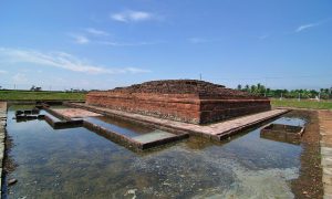 #WeekendGetaway : “Menggoyang” Karawang