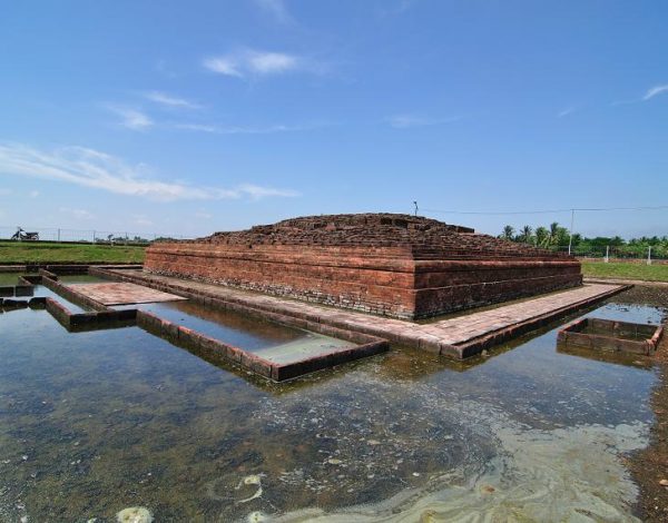 #WeekendGetaway : “Menggoyang” Karawang