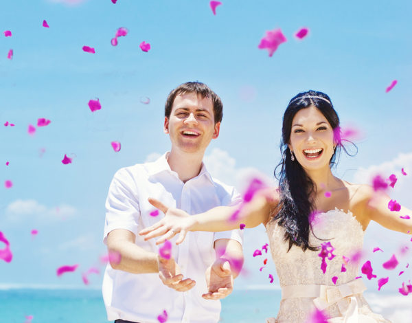 Mimpi Mau Pernikahan Romantis? 5 Tempat Outdoor di Indonesia Ini Pilihan Paling Tepat!