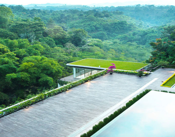 6 Hotel di Bandung Ini Kamar dan View-nya Keren Buat Foto Pre-Wedding!