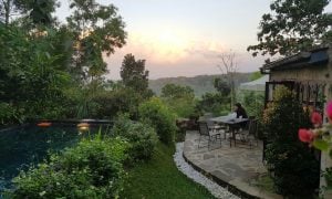 Modal Rp 500.000 Buat Menginap di Villa Lokasi Shooting Film AADC 2!