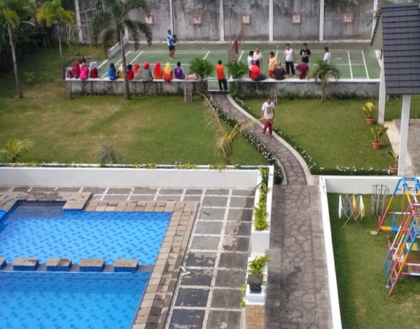 Pasti Kepoh Lihat 5 Villa Mewah di Puncak Nggak Sampe 1jt!