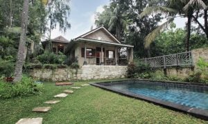 Cuma Mimpi Menginap di Villa Dengan Kolam Renang Pribadi? Nggak Lagi Kok!