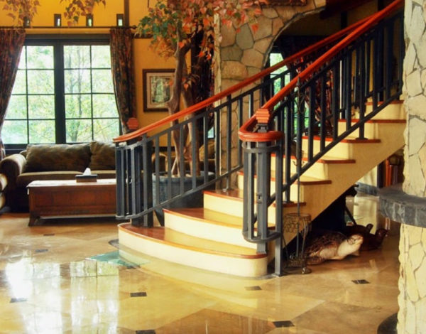 UNIK BANGET!! Villa di Sentul ini Bak Kastil di Pedesaan Eropa