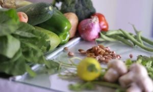 Jangan Simpan 8 Bahan Ini ke Dalam Kulkas !